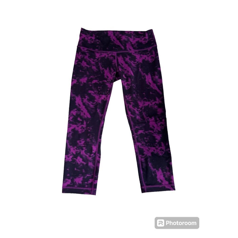 Lululemon Wunder Under size 8